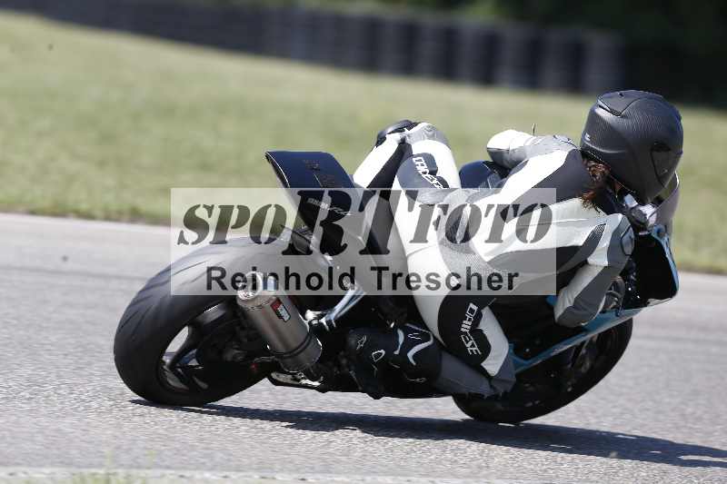 /44 09.08.2025 Plüss Moto Sport ADR/Freies Fahren/backside